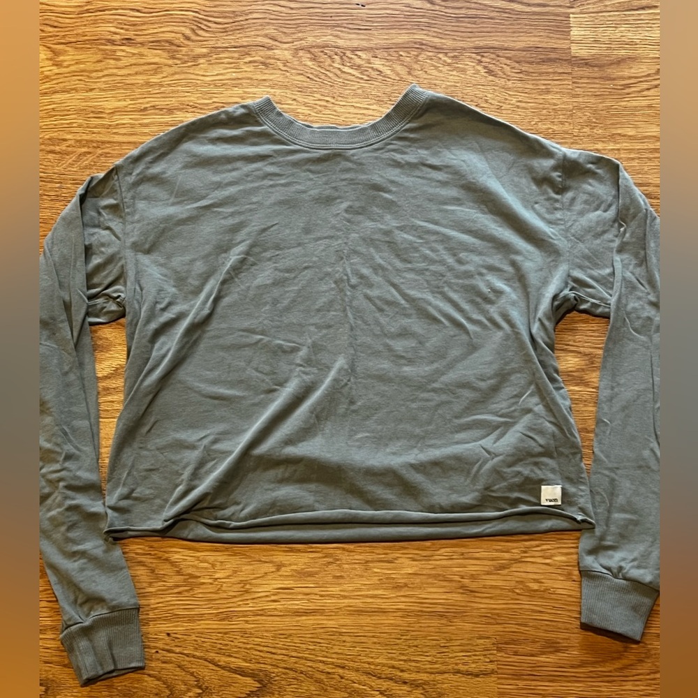 Vuori feather crop long sleeve XS